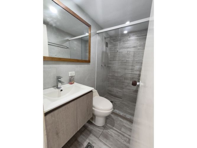 Apartamento de 2 alcobas en venta en Laureles, Medellín, 66 m² · foto 5 de 9