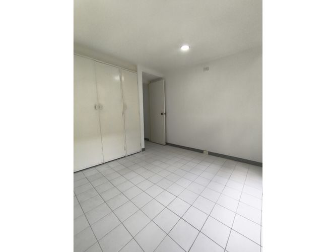 Apartamento de 2 alcobas en venta en Laureles, Medellín, 66 m² · foto 6 de 9