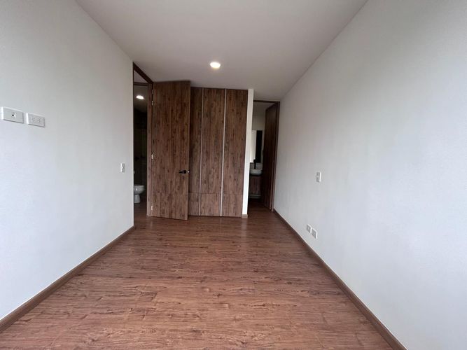 Apartamento de 2 alcobas en venta en Chicó Navarra, Bogotá, 70 m² · foto 10 de 14