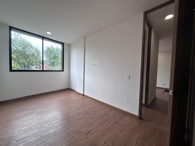 Apartamento de 2 alcobas en venta en Chicó Navarra, Bogotá, 70 m² · foto 11 de 14
