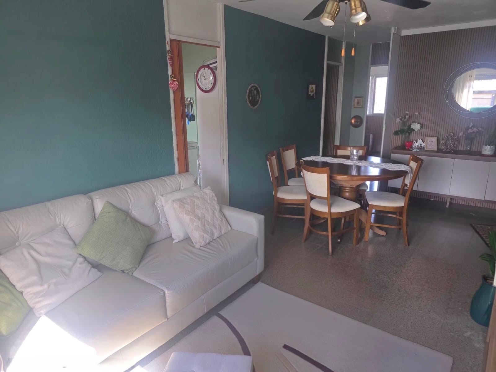 Apartamento de Tres Dormitorios en Venta en Malvín Norte: Oportunidad Única para Invertir o Vivir.