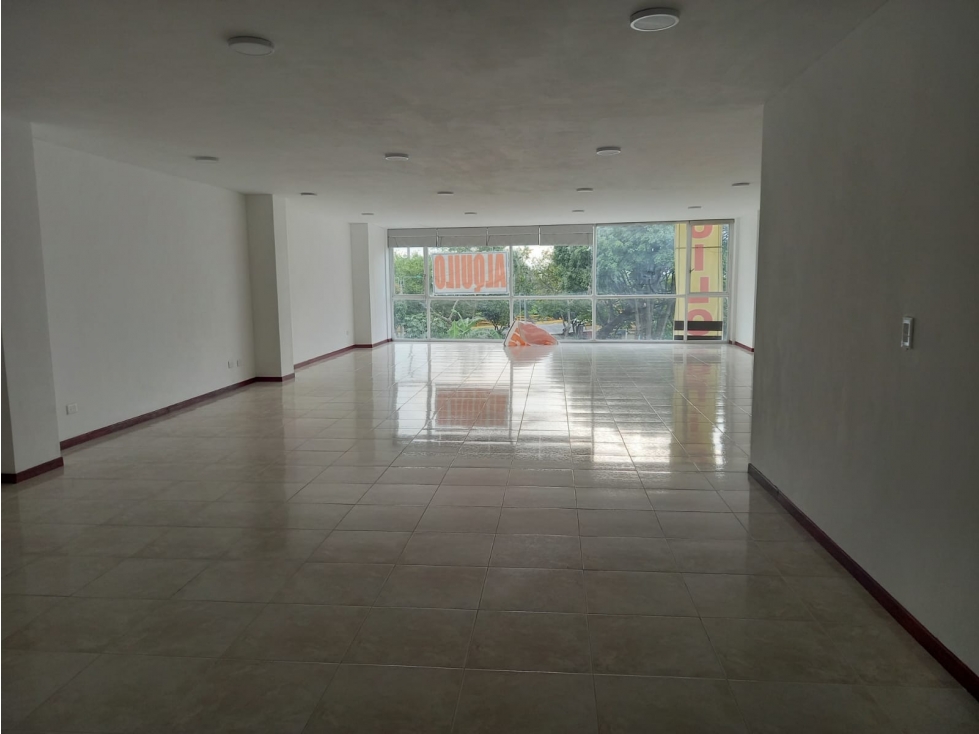 Edificio en venta en Los Libertadores, Cali, 1484 m² · foto 10 de 19