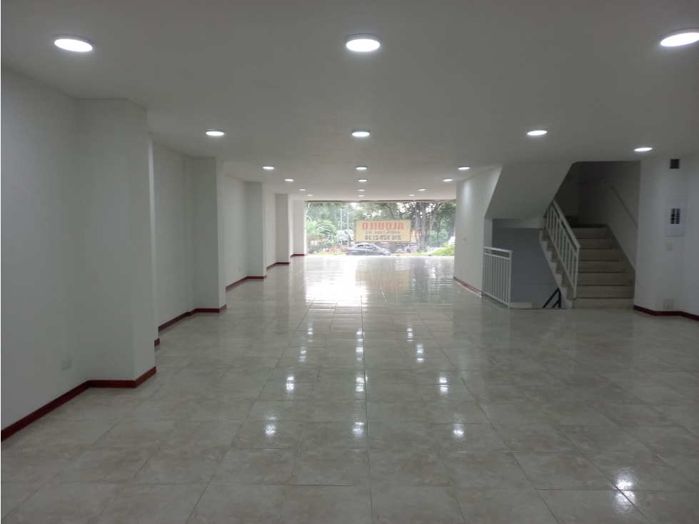 Edificio en venta en Los Libertadores, Cali, 1484 m² · foto 15 de 19