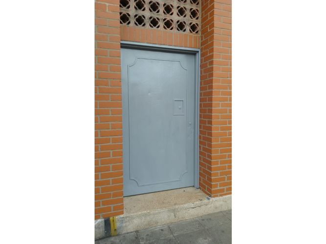Edificio en venta en Los Libertadores, Cali, 577 m² · foto 2 de 17