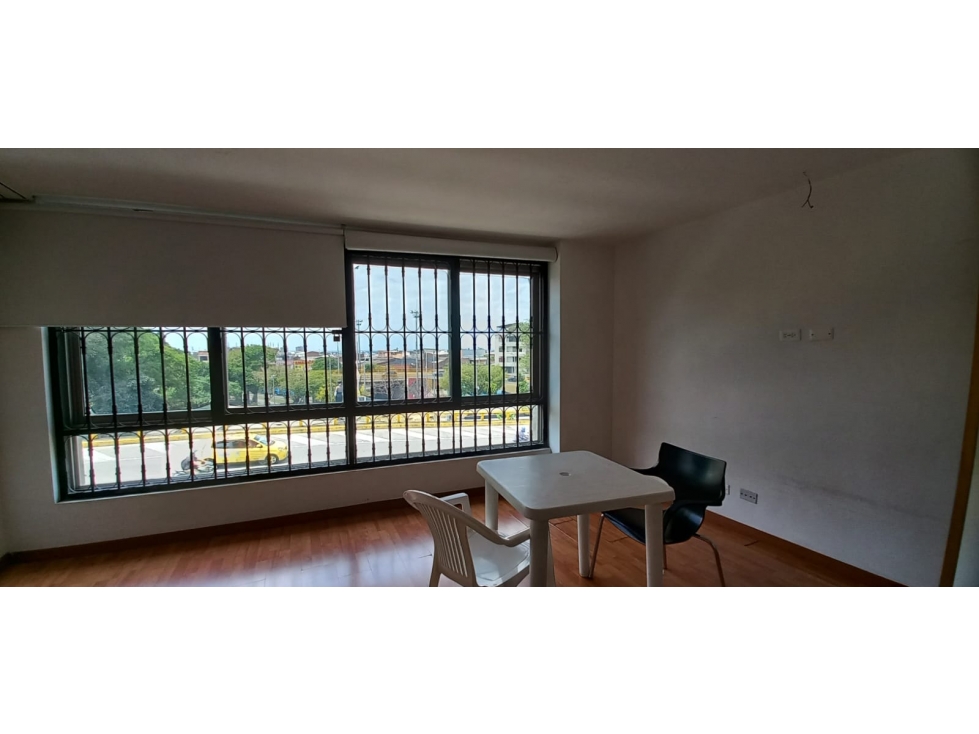 Edificio en venta en Los Libertadores, Cali, 577 m² · foto 10 de 17