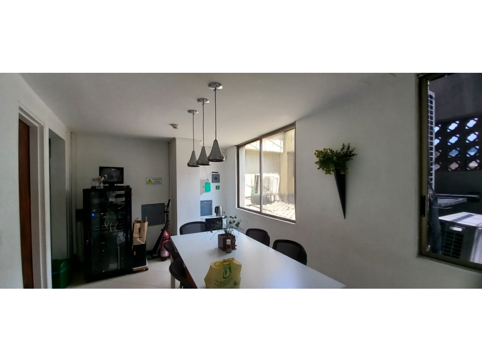Edificio en venta en Los Libertadores, Cali, 577 m² · foto 11 de 17