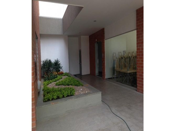 Edificio en venta en Acopi, Yumbo, 903 m² · foto 8 de 19