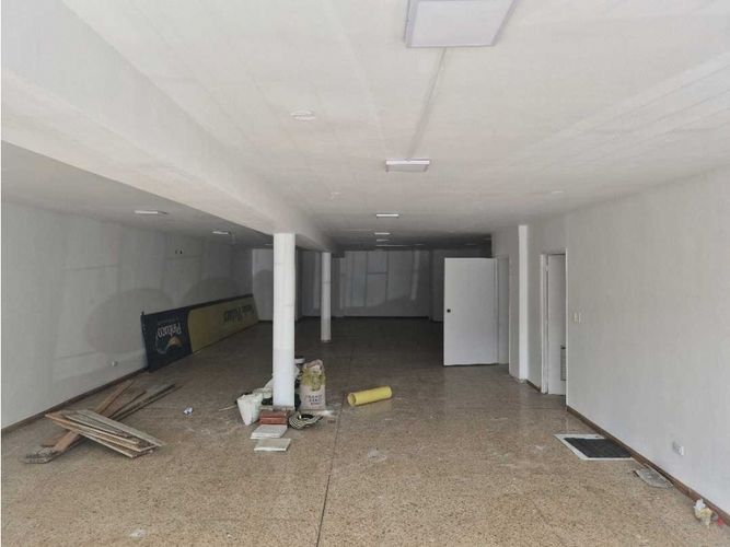 Local en arriendo en San Vicente, Cali, 302 m² · foto 5 de 8