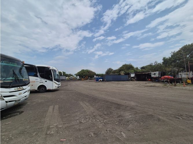 Lote en venta en La Palmirana, Palmira, 18000 m² · foto 2 de 10
