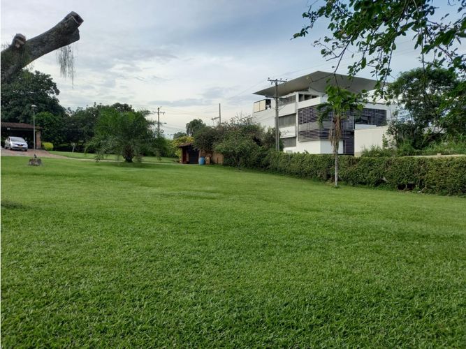 Lote en venta en Pance, Cali, 5956 m² · foto 2 de 19