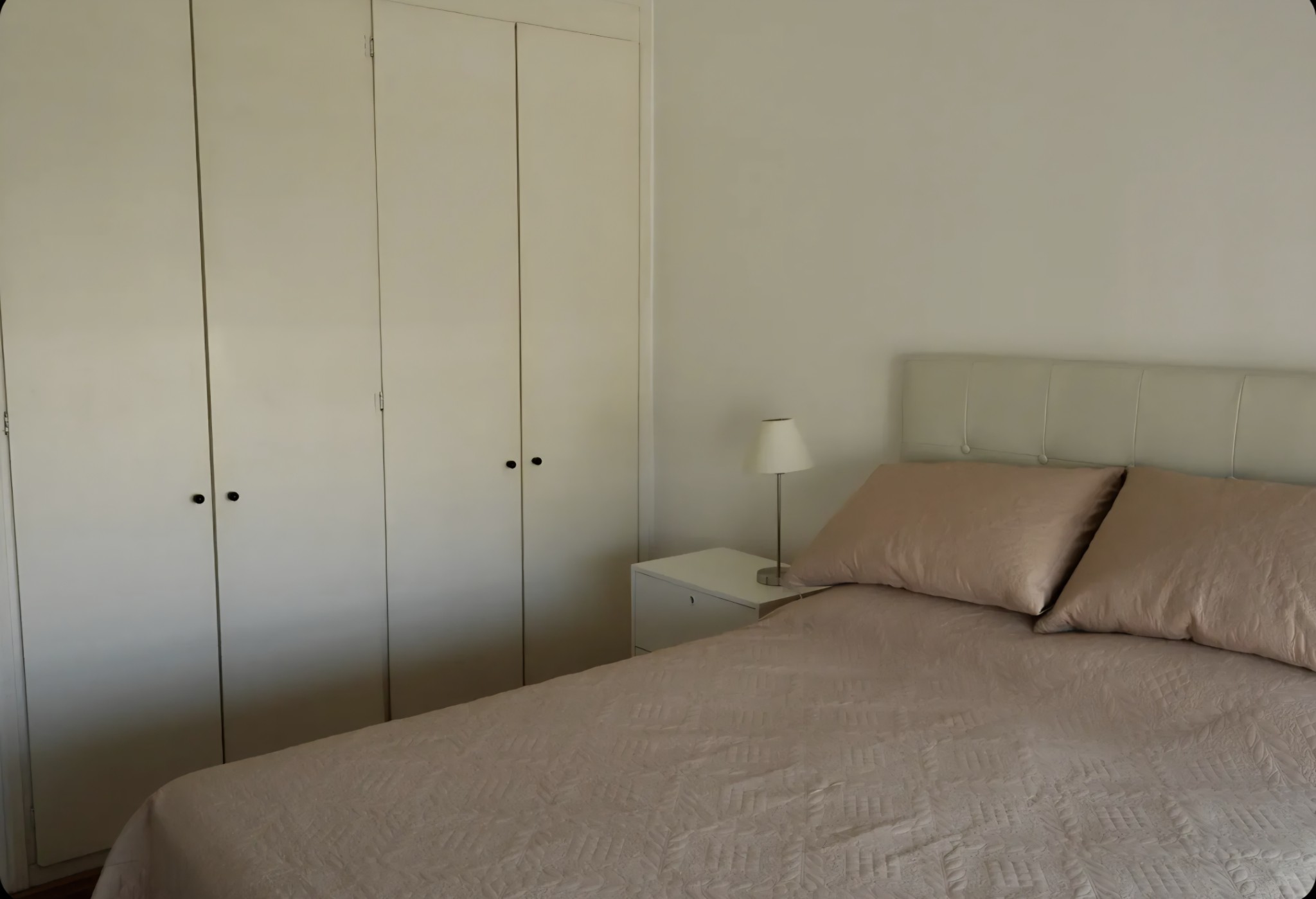 Exquisito apartamento de 1 dormitorio, amueblado y equipado, con ubicación privilegiada en Avenida Brasil, a pasos de la Rambla. · Foto 5