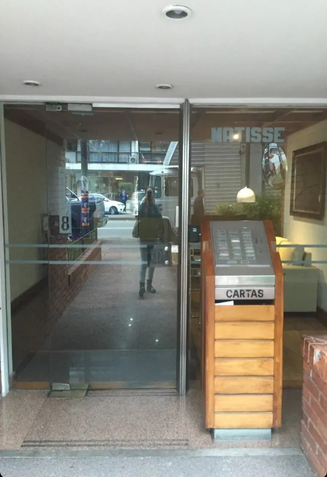 Exquisito apartamento de 1 dormitorio, amueblado y equipado, con ubicación privilegiada en Avenida Brasil, a pasos de la Rambla. · Foto 10