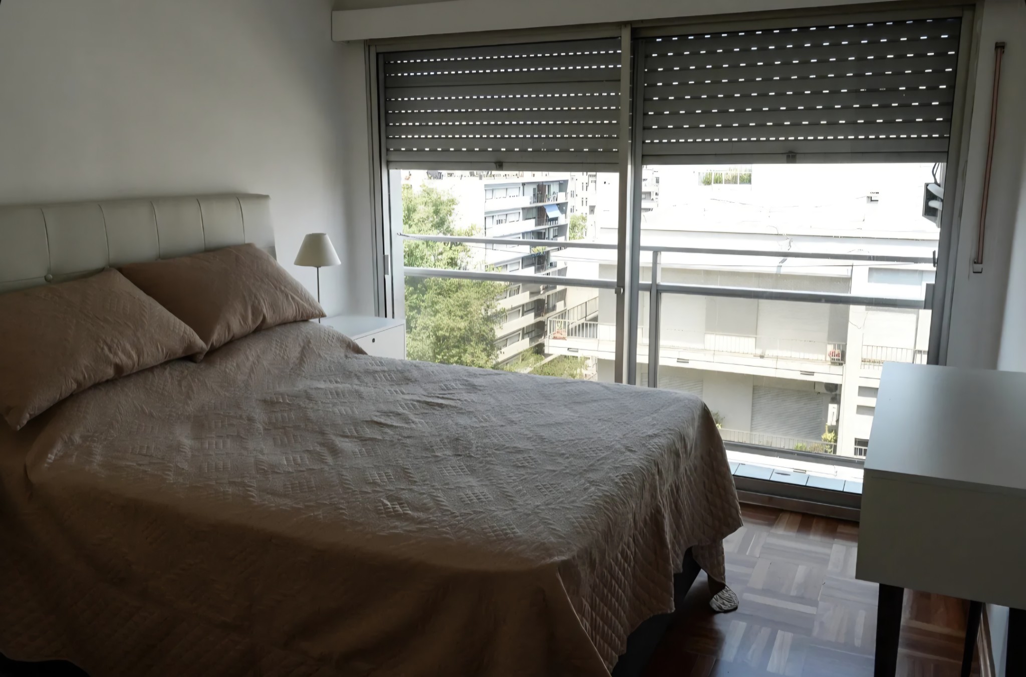 Exquisito apartamento de 1 dormitorio, amueblado y equipado, con ubicación privilegiada en Avenida Brasil, a pasos de la Rambla. · Foto 4