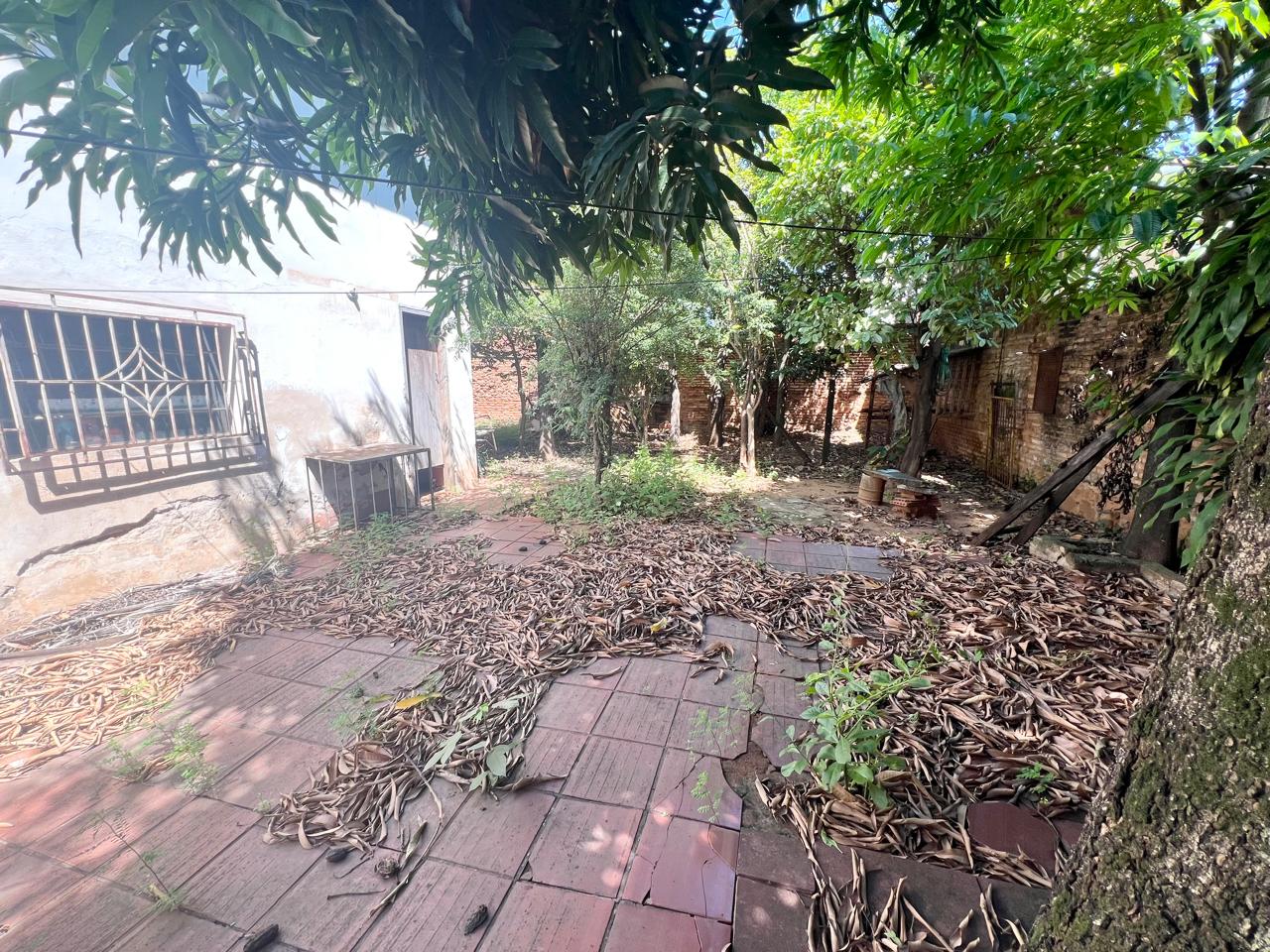 En Venta Terreno para Showroom Calle Julio Correa - Barrio Mburucuya - V237 — foto 3