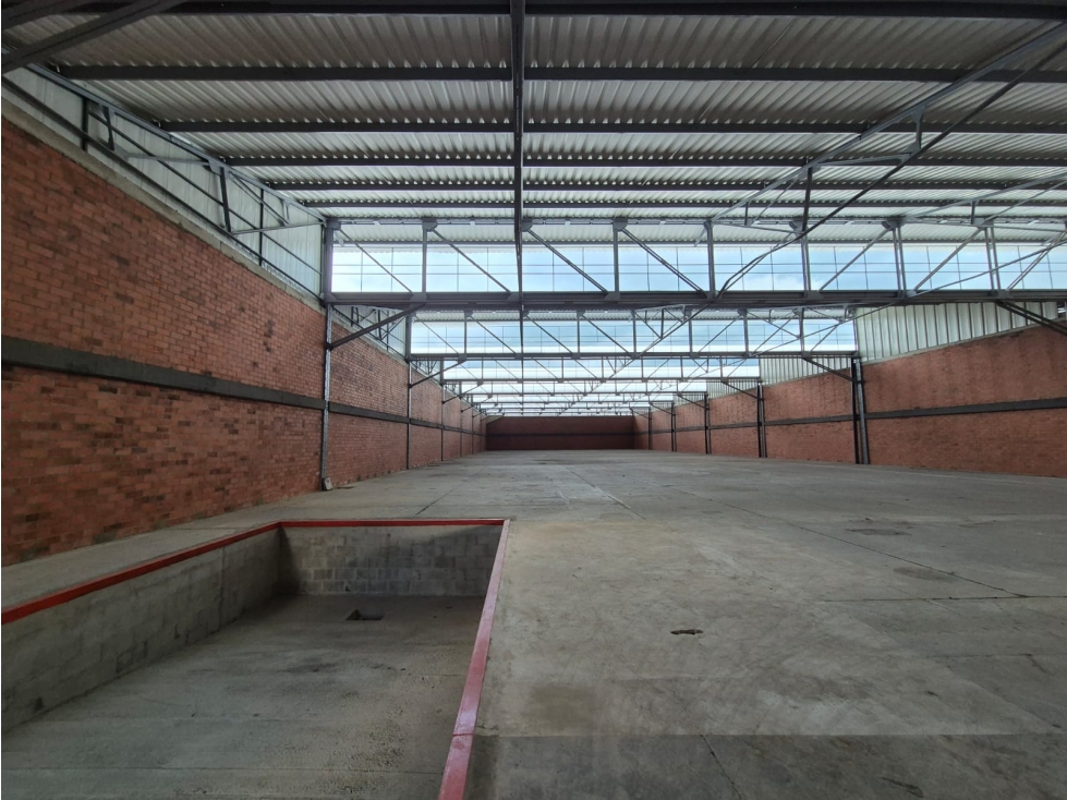 Bodega en arriendo en Llano Grande, Palmira, 2500 m² · foto 6 de 9