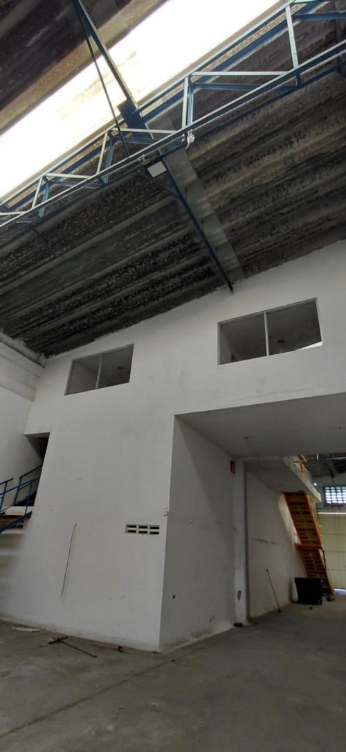 Bodega en arriendo en El Carmen, Barranquilla, 886 m² · foto 2 de 8