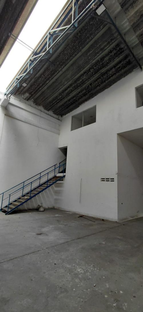 Bodega en arriendo en El Carmen, Barranquilla, 886 m² · foto 3 de 8