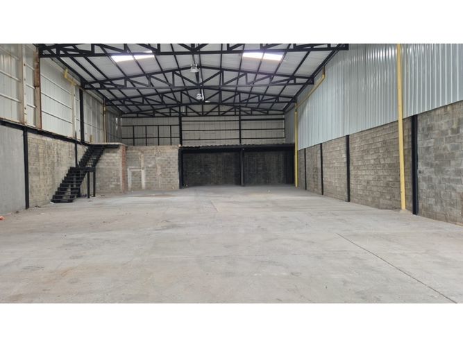 Bodega en arriendo en Arroyohondo, Yumbo, 507 m² · foto 2 de 9