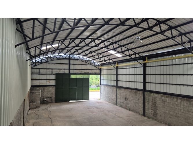 Bodega en arriendo en Arroyohondo, Yumbo, 2000 m² · foto 3 de 10