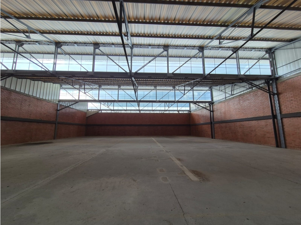 Bodega en arriendo en Llano Grande, Palmira, 1250 m² · foto 2 de 10