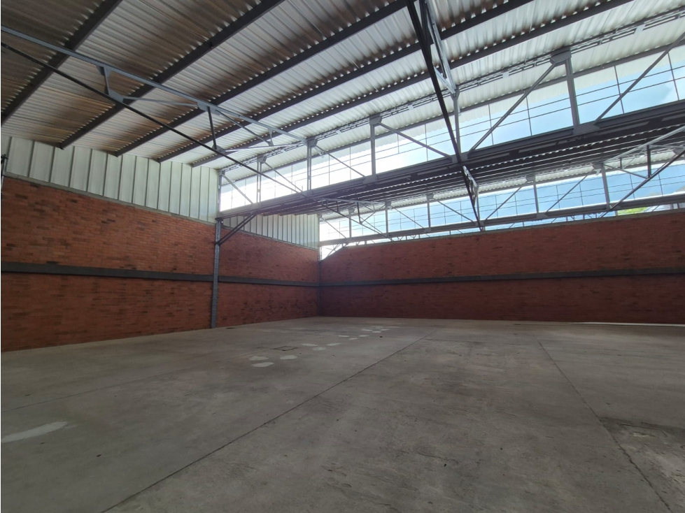 Bodega en arriendo en Llano Grande, Palmira, 1500 m² · foto 4 de 16