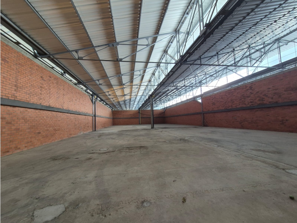 Bodega en arriendo en Bosques De Morelia, Palmira, 2000 m² · foto 7 de 18