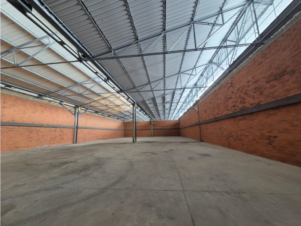 Bodega en arriendo en Bosques De Morelia, Palmira, 2000 m² · foto 16 de 18