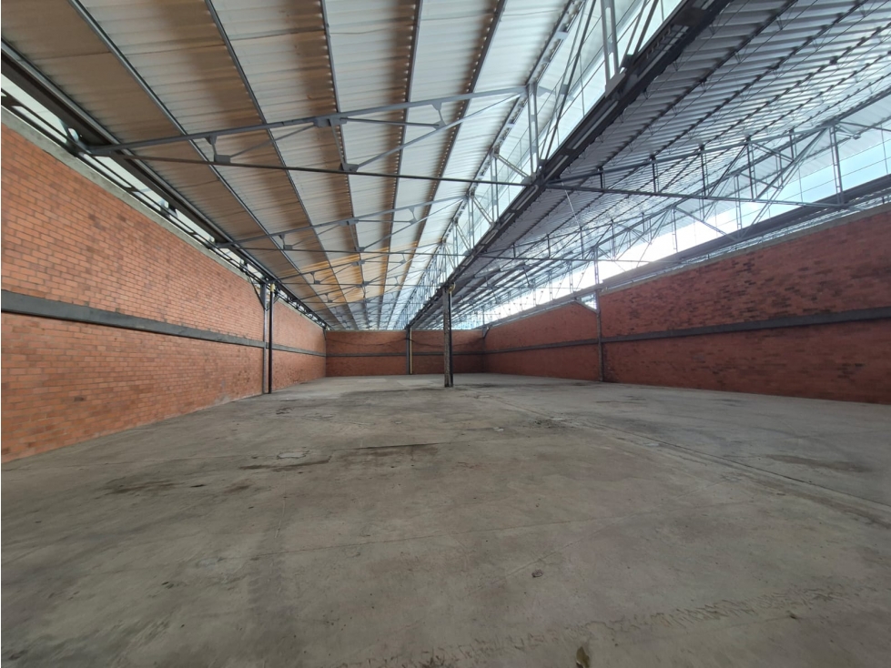 Bodega en arriendo en Bosques De Morelia, Palmira, 2000 m² · foto 17 de 18