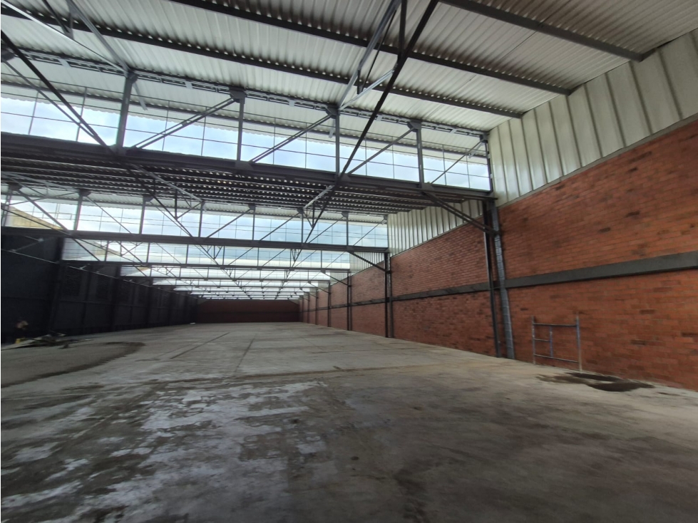 Bodega en arriendo en Llano Grande, Palmira, 2250 m² · foto 5 de 9