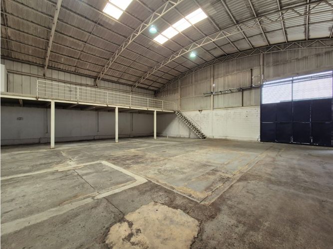 Bodega en arriendo en Arroyohondo, Yumbo, 570 m² · foto 3 de 12