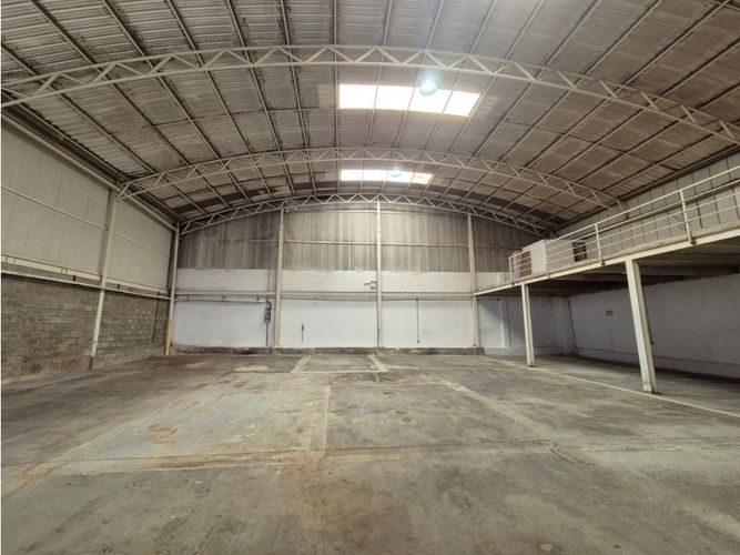 Bodega en arriendo en Arroyohondo, Yumbo, 570 m² · foto 4 de 12