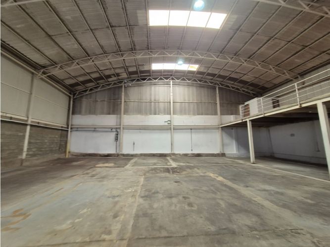 Bodega en arriendo en Arroyohondo, Yumbo, 570 m² · foto 8 de 12