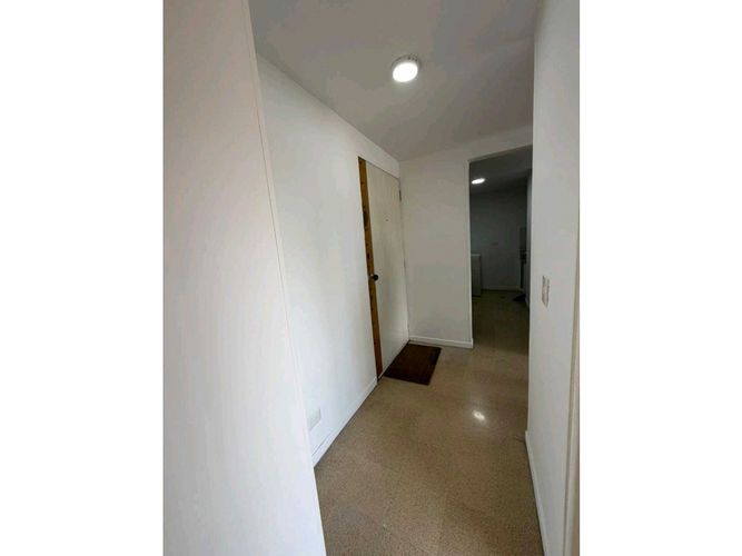 Apartaestudio en venta en Los Pinos, Medellín, 39 m² · foto 13 de 22