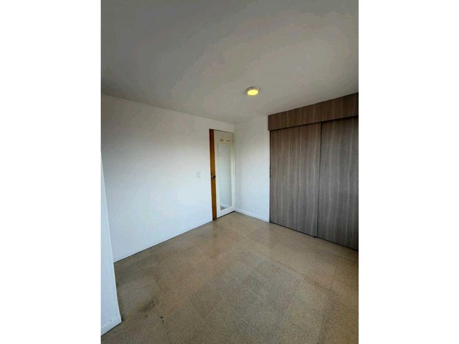 Apartaestudio en venta en Los Pinos, Medellín, 39 m² · foto 20 de 22