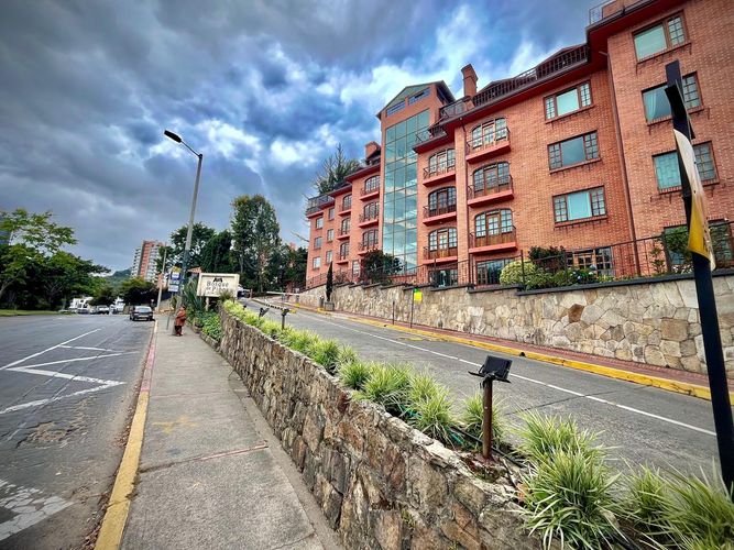 Casa de 3 alcobas en venta en Bosque De Pinos, Bogotá, 213 m² · foto 3 de 24