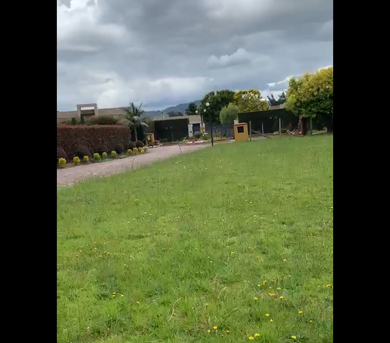 Lote en venta en Tiquiza, Chía, 3221 m² · foto 3 de 5
