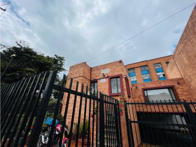 Casa en venta en Ferrocaja Fontibon, Bogotá · foto 3 de 24