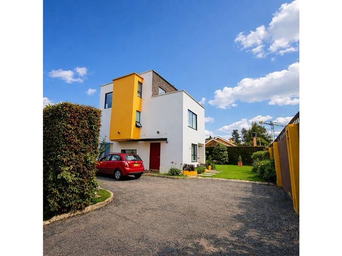 Casa de 4 alcobas en venta en Parcelas, Cota, 270 m² · foto 9 de 16