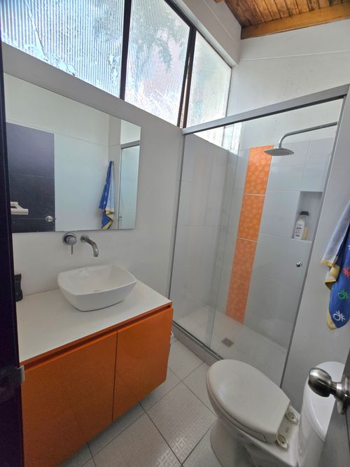 Casa de 3 alcobas en venta en Loma De Los Bernal, Medellín, 152 m² · foto 17 de 20