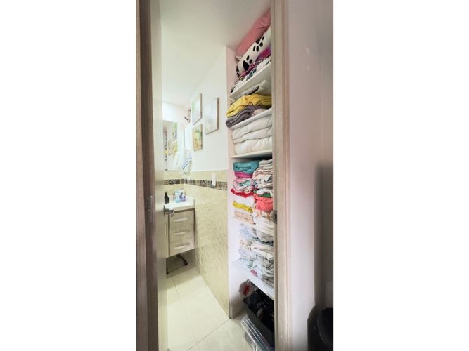 Apartamento de 2 alcobas en venta en Valle Del Lili, Cali, 56 m² · foto 23 de 24