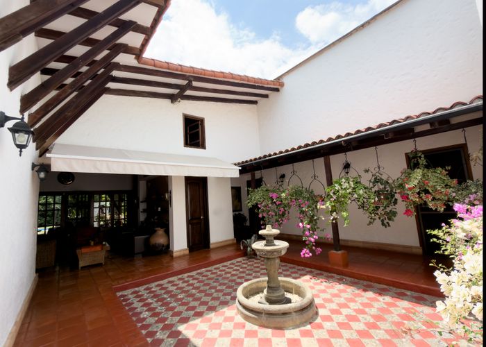 Casa de 5 alcobas en venta en La Morada, Jamundí, 1500 m² · foto 9 de 19
