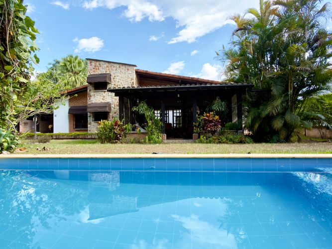 Casa de 5 alcobas en venta en La Morada, Jamundí, 1500 m² · foto 11 de 19