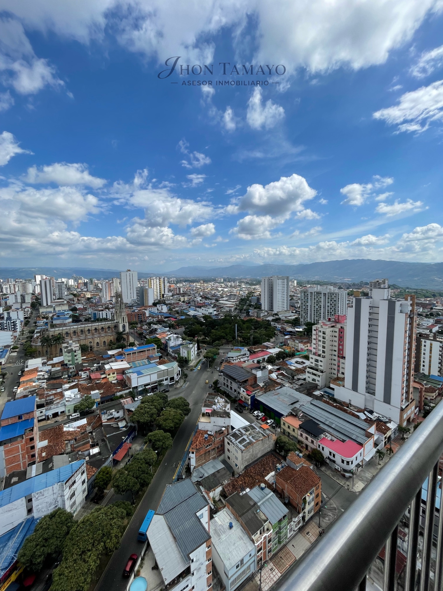 Apartamento en venta en San Francisco, Bucaramanga · foto 2 de 24