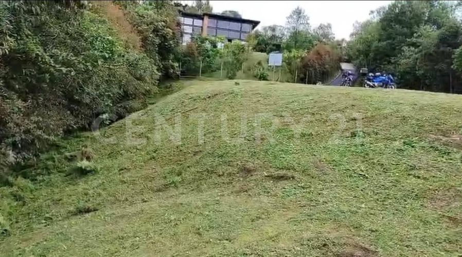 Lote en venta en Pantanillo, Envigado, 9900 m² · foto 6 de 19