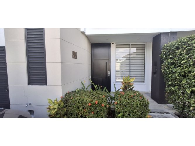Casa de 3 alcobas en venta en Girardot, Ricaurte, 98 m² · foto 11 de 16