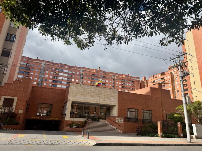 Apartamento de 3 alcobas en venta en Lagos De Cordoba, Bogotá, 154 m² · foto 3 de 24