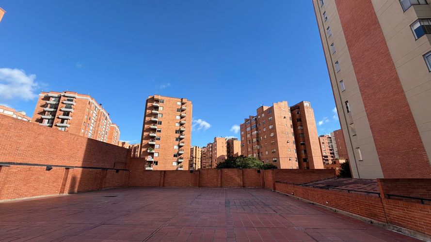 Apartamento de 3 alcobas en venta en Lagos De Cordoba, Bogotá, 154 m² · foto 6 de 24