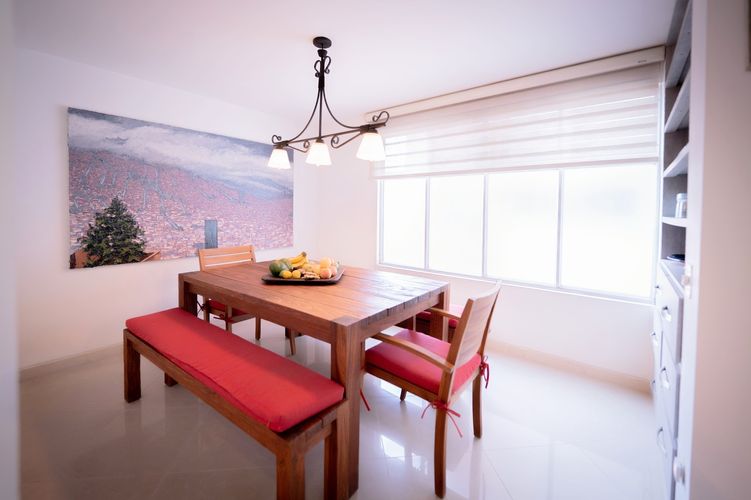 Apartamento de 3 alcobas en venta en Bosques De Zuñiga, Envigado, 156 m² · foto 3 de 24