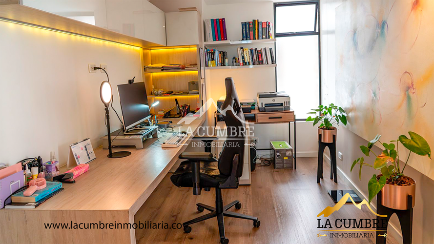 Apartamento de 3 alcobas en venta en Loma De Las Brujas, Envigado, 186 m² · foto 11 de 17