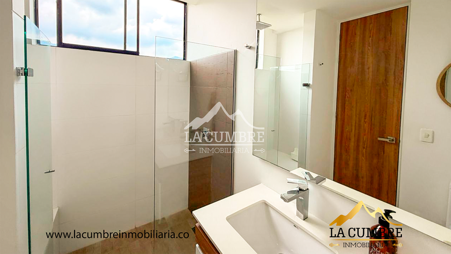 Apartamento de 3 alcobas en venta en Loma De Las Brujas, Envigado, 186 m² · foto 14 de 17